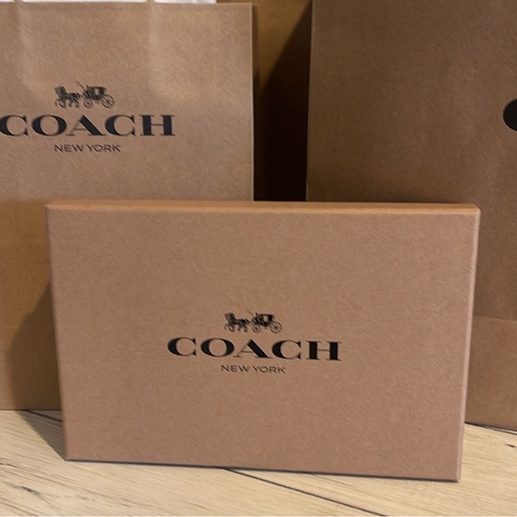 COACH Men’s Wallet Gift Set. Walnut- black. Dark BROWN NWT. Coach box & bag. - Picture 8 of 9